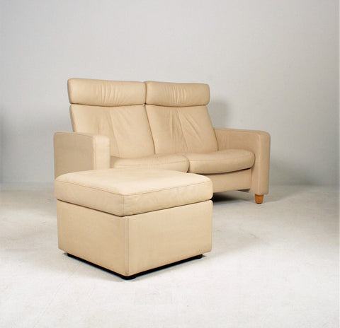 Stressless/Ekornes 2 Seater Leather Recliner Sofa & Ottomans.