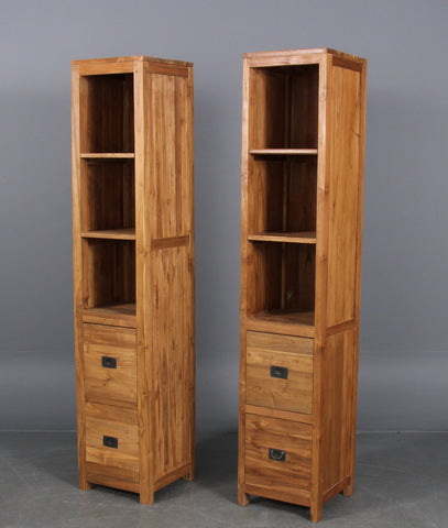 Pair of narrow bookshelves in solid teak. (2)