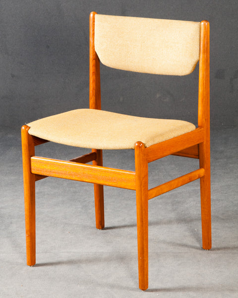 Teak table with 4 solid teak chairs