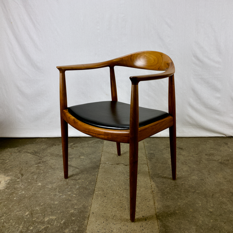 Hans Wegner JH 503 'Round Chair' in Teak and Leather
