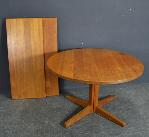 EXTENDABLE  Large Round SOLID TEAK DINING TABLE.