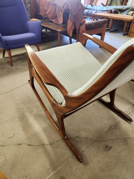 Solid teak Rocking chair by Huber. Made in Canada,60's