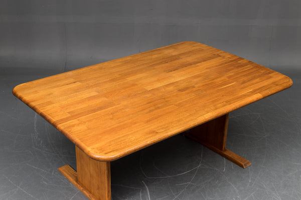 Oak dining table,Danish furniture manufacturer.