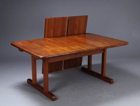 Impressive, Large, solid teak pedestal based dining table with 2 leaves