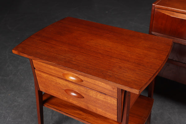 beautiful end table with shelf and drawers, Teak