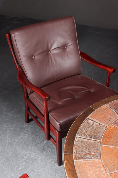 Leather seating group, highchairs and stool