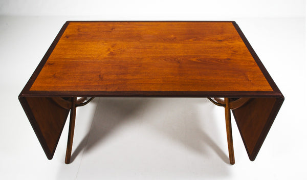 H.J. Wegner. 'Sable table'. Dining table, model AT-304, teak/oak