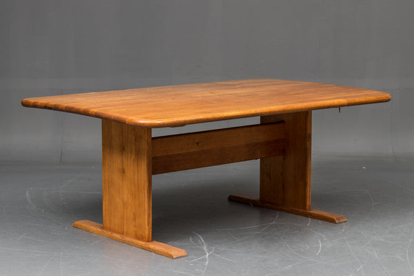 Solid Oak dining table,Danish furniture manufacturer.