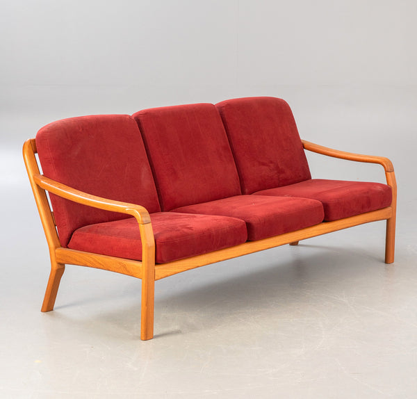 Teak 3 seater / sofa. Mid-century design.