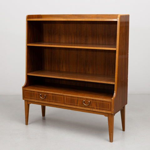 Swedish beech and walnut modern bookcase, probably Slutarps furniture industry, 1940s/1950s.