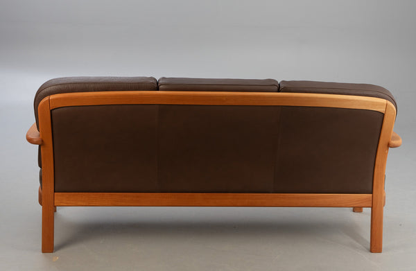 Teak brown leather sofa set: armchair + sofa, brown leather, HOLSTEBRØ.