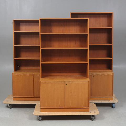 A set of 3 teak bookcases, 1960/1970's.