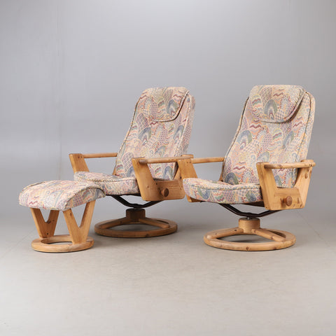 SPINNING ARMCHAIRS WITH FOOTSTOOL, 3 pieces, pine, 1970s.