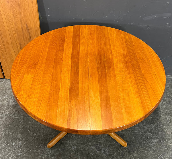 SOLID TEAK EXTENDABLE DINING TABLE