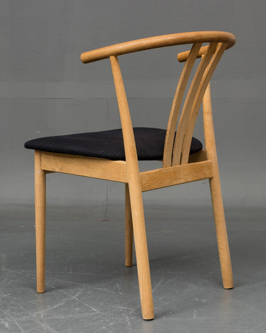 Haslev Møbelsnedkeri: Five chairs - oak
