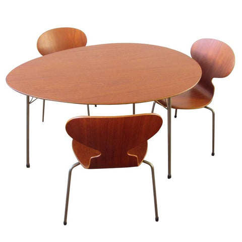 Three-Legged Egg Table Set in Teak with Three  Ant Chairs by Arne Jacobsen