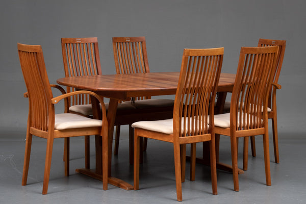 K. Høffer Larsen: Dining table  with 2 leaves - cherry wood
