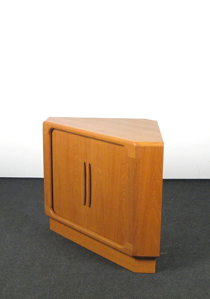 Oak Corner Cabinet by Dyrlund