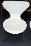 Arne Jacobsen. Five chairs model 3107.