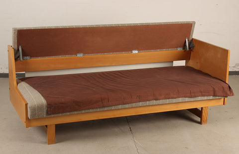 Danish furniture manufacturer. daybed