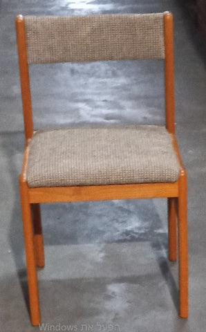 Solid classic chairs with wool upholstery