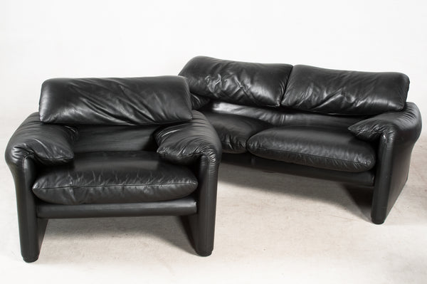 Vico Magistretti, 2-seater sofas and one chair model Maralunga in black leather for Cassina (2)