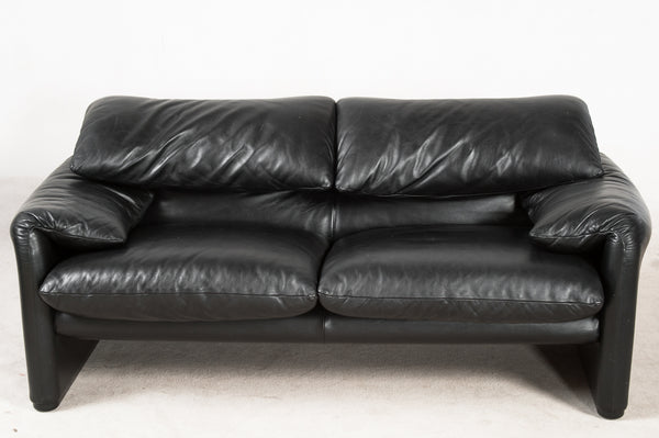 Vico Magistretti, 2-seater sofas and one chair model Maralunga in black leather for Cassina (2)