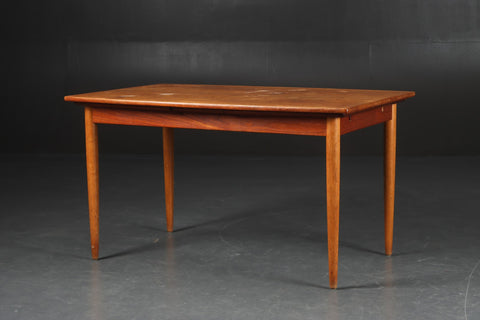 Teak Dining table with 2 concealed leaves