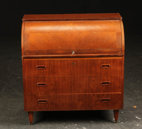 Chatol of teak.