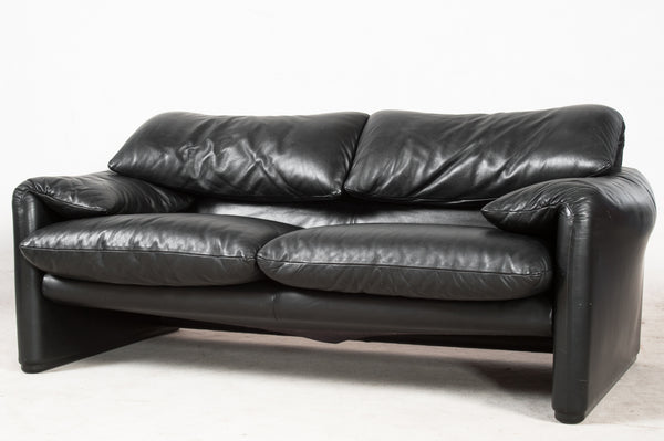 Vico Magistretti, 2-seater sofas and one chair model Maralunga in black leather for Cassina (2)