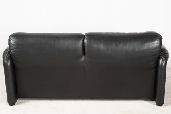 Vico Magistretti, 2-seater sofas and one chair model Maralunga in black leather for Cassina (2)