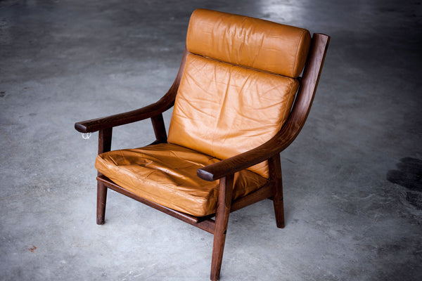 Hans J. Wegner High Armchair in Oak and Leather