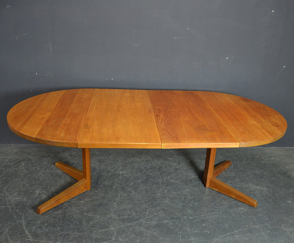 EXTENDABLE  Large Round SOLID TEAK DINING TABLE.