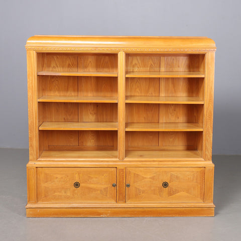 BOOK SHELF, elm, early 20th century.