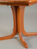 GUDME Møbelfabrik, Solid Teak extendable dining table *