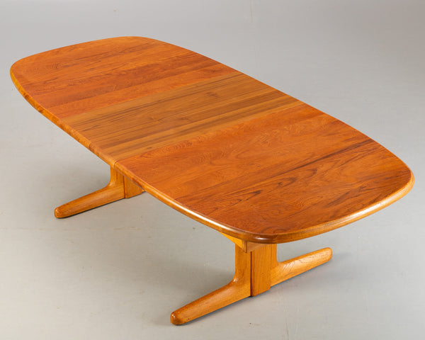 Solid teak coffee table / dining table with extension. Height-adjustable.